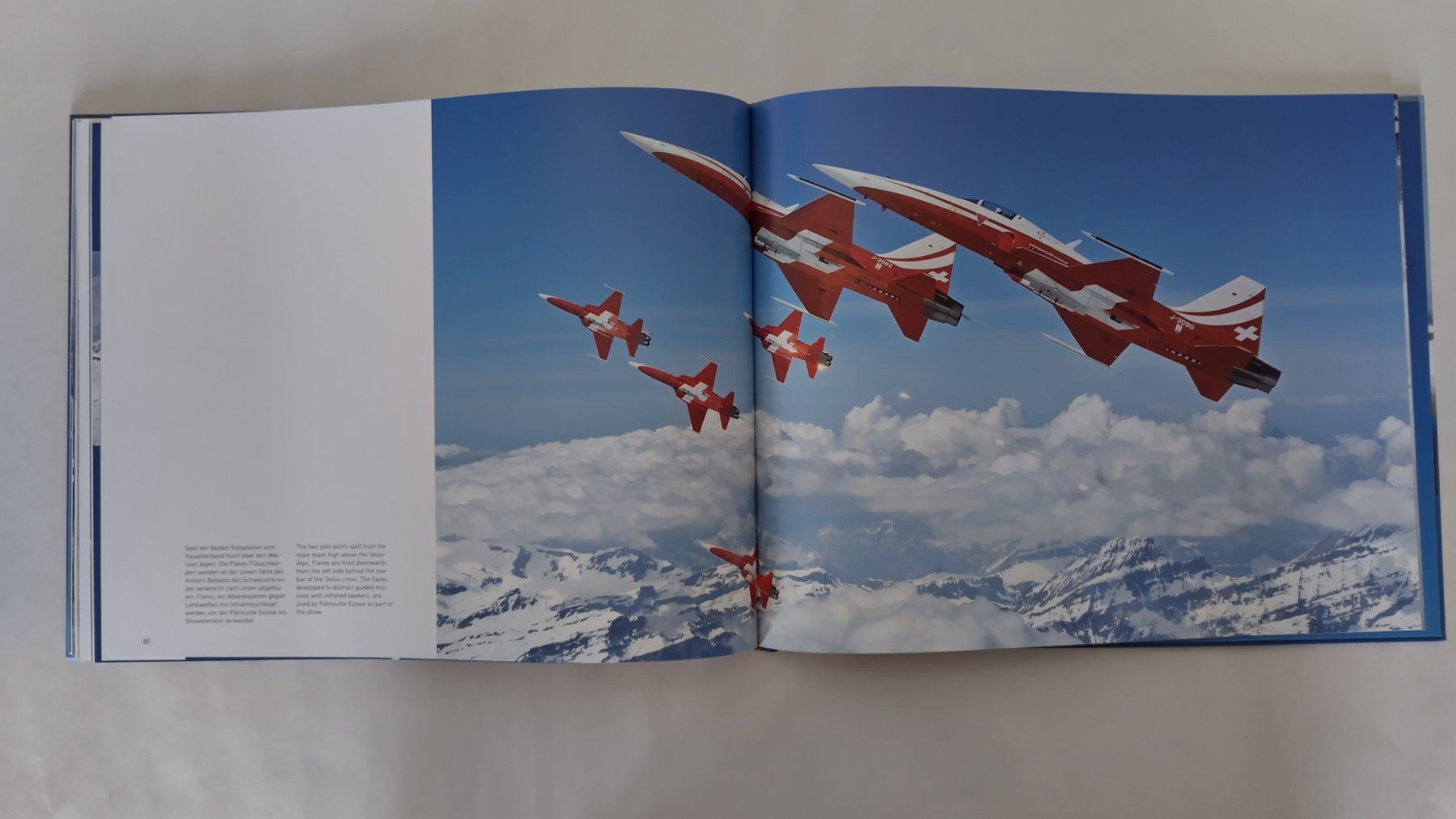 Libri: Patrouille Suisse - Backstage / Buch mit 102 Seiten – Usato da Bellach venduto da JingleJerry 9