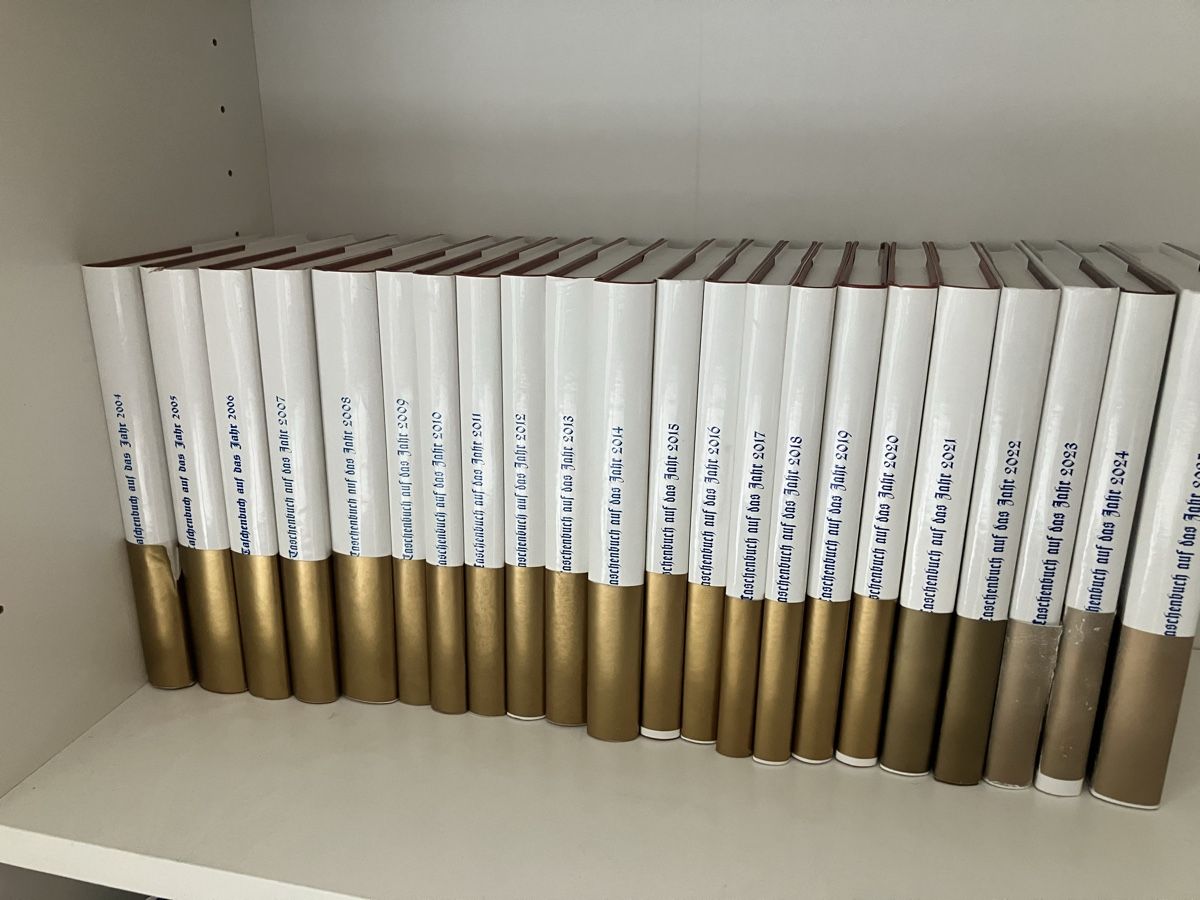 Libri: Zürcher Taschenbuch Sammlung 2004-2026 – Usato da Zürich venduto da Tschaegg_KK27 1