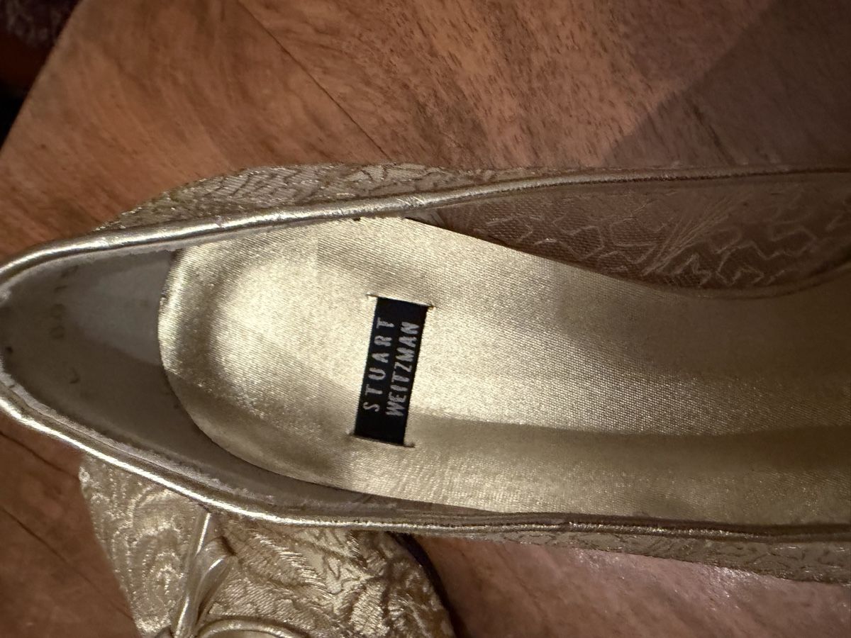 Stuart Weitzman Scarpe da donna: Damen Pumps Stuart Weitzmann goldig Grösse 37.5 – Usato da Zürich venduto da mimikiki100 4
