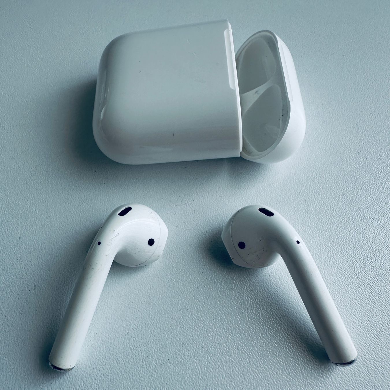 Apple Cuffie: Original Apple AirPods 2 Kopfhörer Wireless Lightning Kabel – Usato da Basel venduto da MY.AIRPODS.SHOP 2