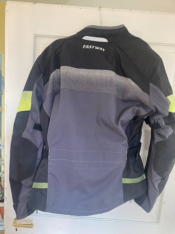 Giacche: Neuwertige Döffjacke – Usato da Muttenz venduto da engelshaar01 1