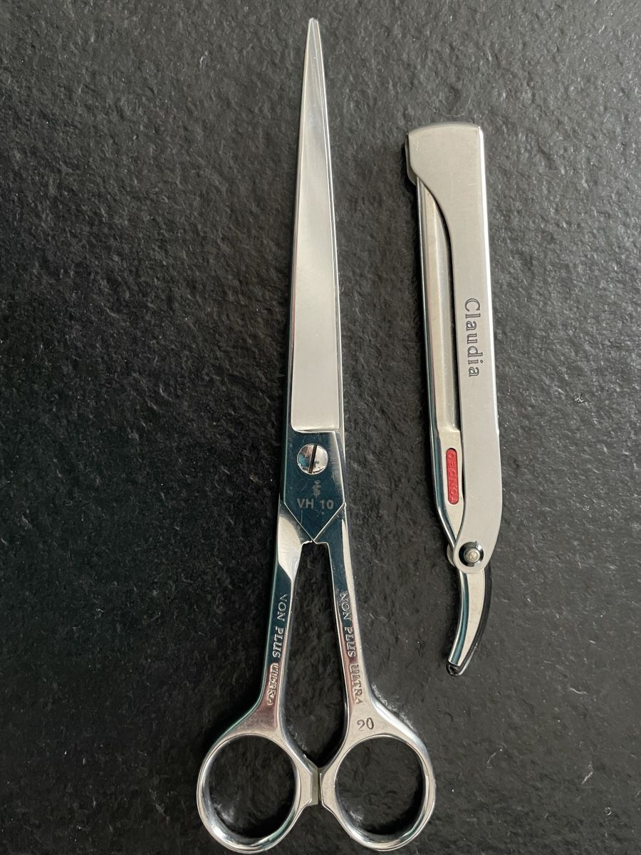 Taglio: Professionelle Coiffeur Schere und Rasiermesser-Set – Usato da Lindau venduto da Gybsi0 2