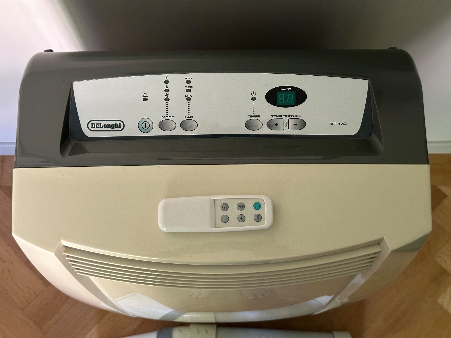 De'Longhi Condizionatori: Mobiles Klimagerät DeLonghi Modell NF170 – Usato da Bern venduto da der_karl 1