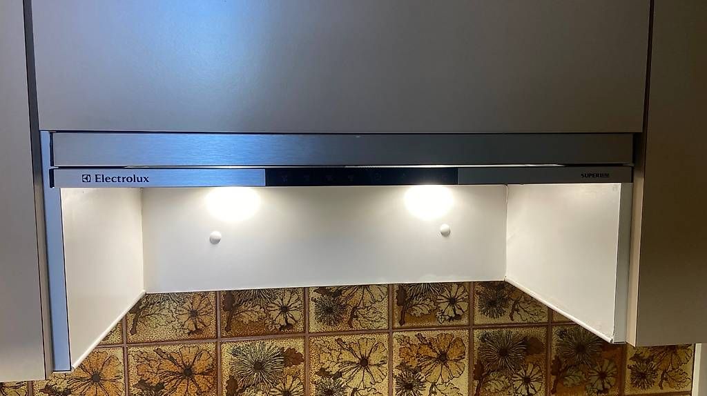 Cappe di aspirazione: Einbau-Dampfabzug Electrolux DASL5530CN – Usato da Münchenstein venduto da alessio.cusintino 1