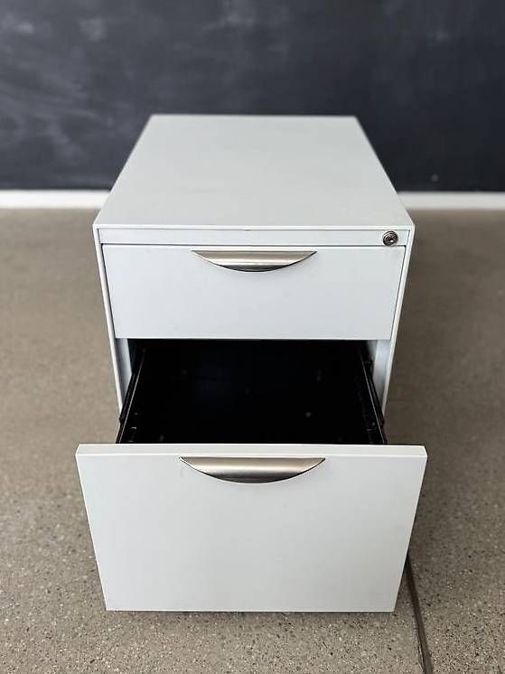 Banconi: Büro-Standcontainer / Rollcontainer  Weiss, 2 Schubladen – Usato da Zürich venduto da sea_h6kw 3