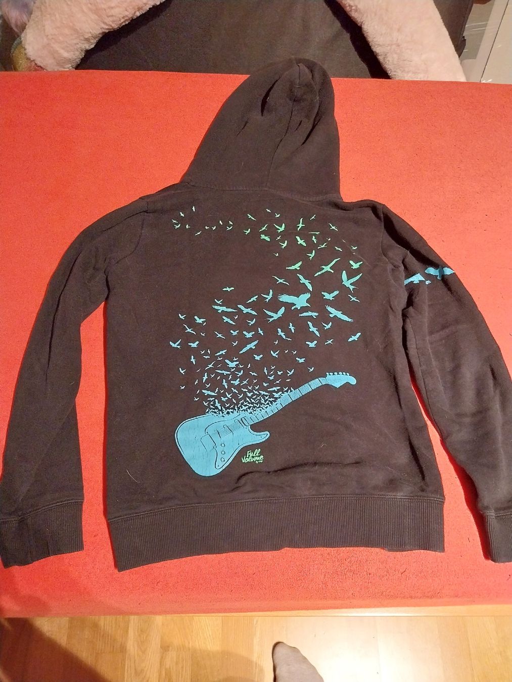 Pullover & Sweatshirts: Kapuzenpullover EMP Gr. S – Gebraucht aus Winterthur von Silianebelstreif 1