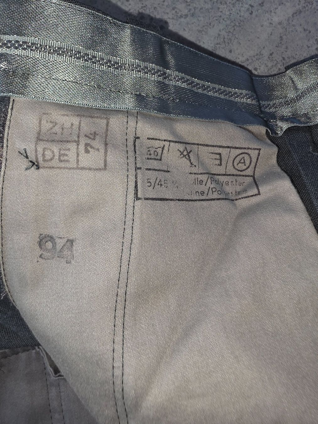 Schweizer Armee Uniformi: Uniform CH-Armee > Waffenrock & Hose  /Ordonnanz 49 oder 72 – Usato da Obermumpf venduto da oiskypoisky 8