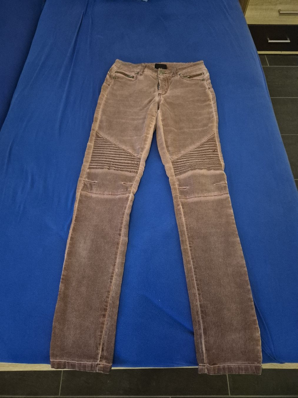 Pantaloni: Hose 34 – Usato da Würenlingen venduto da kuh33