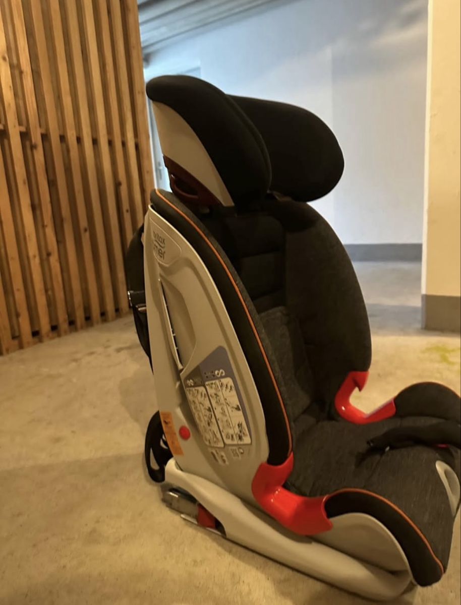 Britax Römer Auto-Kindersitze: Autokindersitz Britax Römer. Advansafix ||| sict – Gebraucht aus Wallisellen von bel_rl52 1