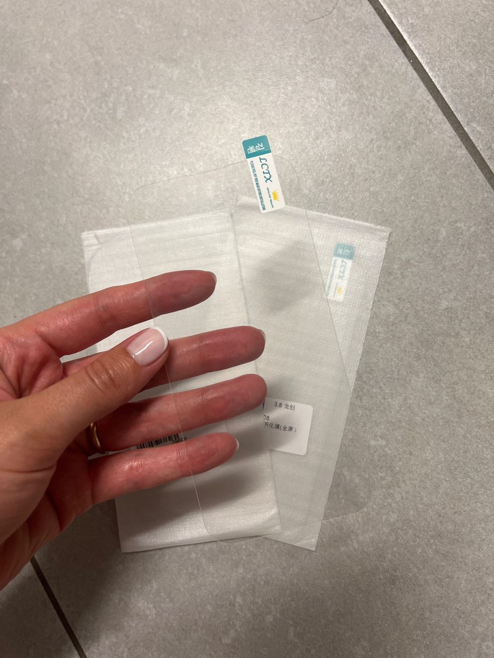 Apple Handys / Smartphones: iPhone 14 PRO Parzenglas Temperated Glass – Neu und originalverpackt aus Horgen von linuxrp 1