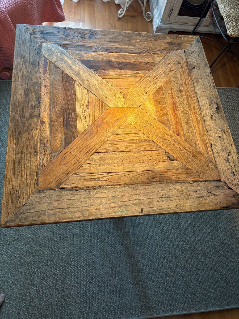 Pfister Tables: Table en bois – D'occasion à Neuchâtel par phi_dds9 2