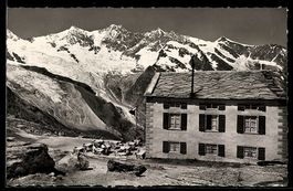 AK Saas-Fee, Berghaus Plattjen mit Mischabelgruppe
