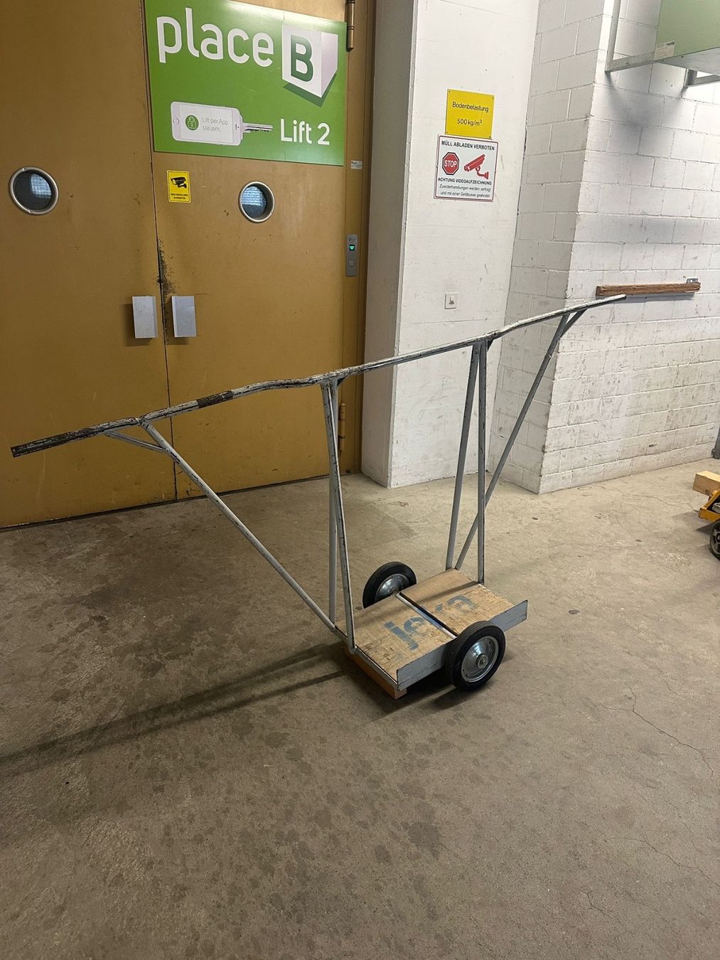 Brouettes: Holzwagen – D'occasion à Volketswil par ars_sjh2 9