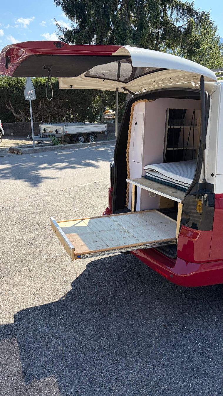 VW Camping Fahrzeuge: VW T5 4Motion Camper Selbstausbau – Gebraucht aus Steffisburg von Joelll17 8
