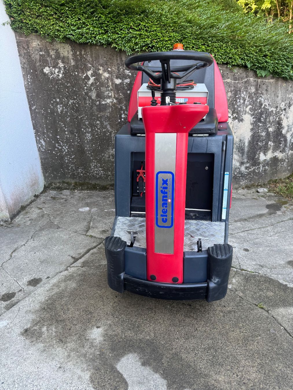 Toutes les machines: Cleanfix RA 900 Scheuersaugmaschine( taski Wetrok cleanfix) – D'occasion à Brugg par Vwtiguan1- 1