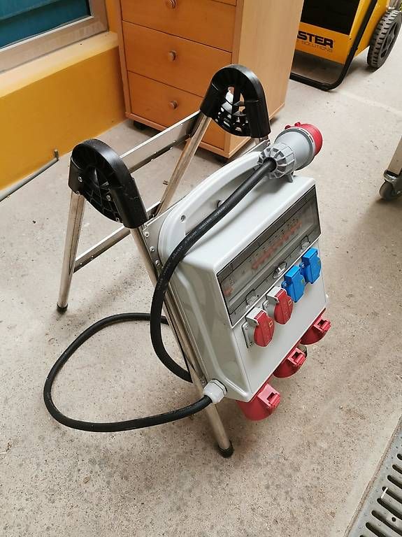Electrotechnique: Distributeur de courant de chantier – D'occasion à St-Aubin FR par sme_nw6w 1