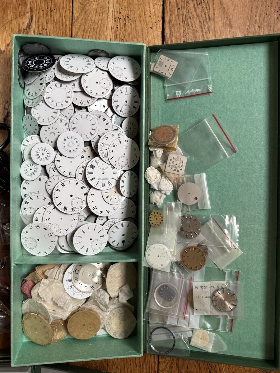 Orologi: Zifferblattsammlung – Nuovo e nell'imballaggio originale da Lupsingen venduto da slb_2wtb 1