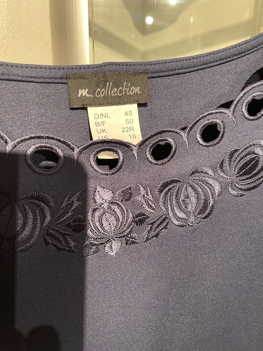 Kleider: Damen Kleid Gr. 48 marineblau – Neu (gemäss Beschreibung) aus Emmenbrücke von Ladyboutique 1