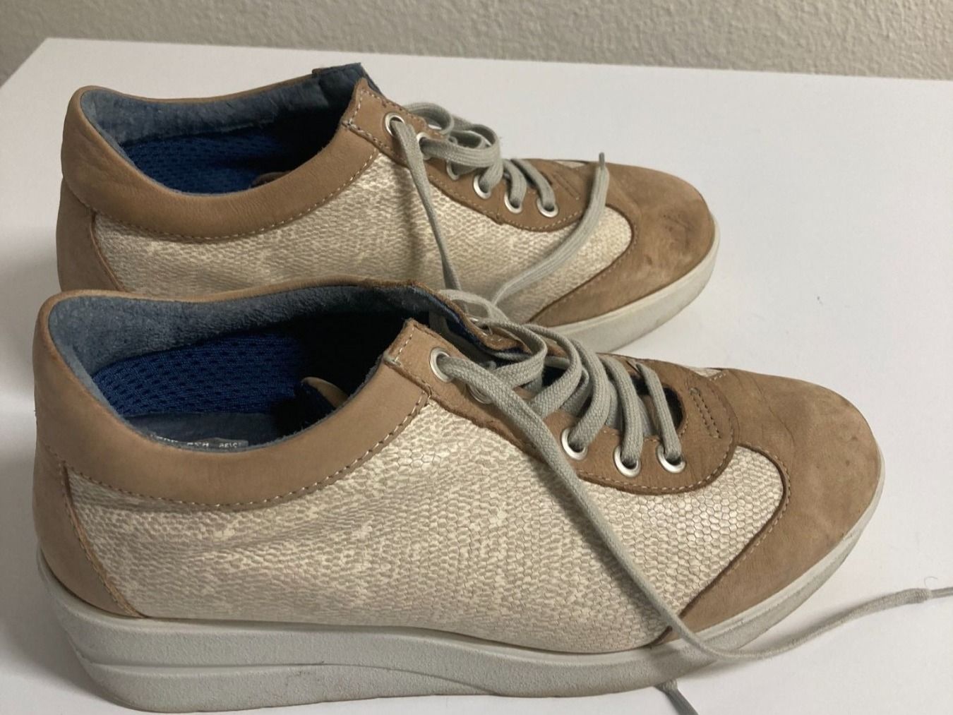 Scarpe da donna: Bata  Sneaker Gr.39 (AK) --(N) – Usato da Wallisellen venduto da ASZT 1