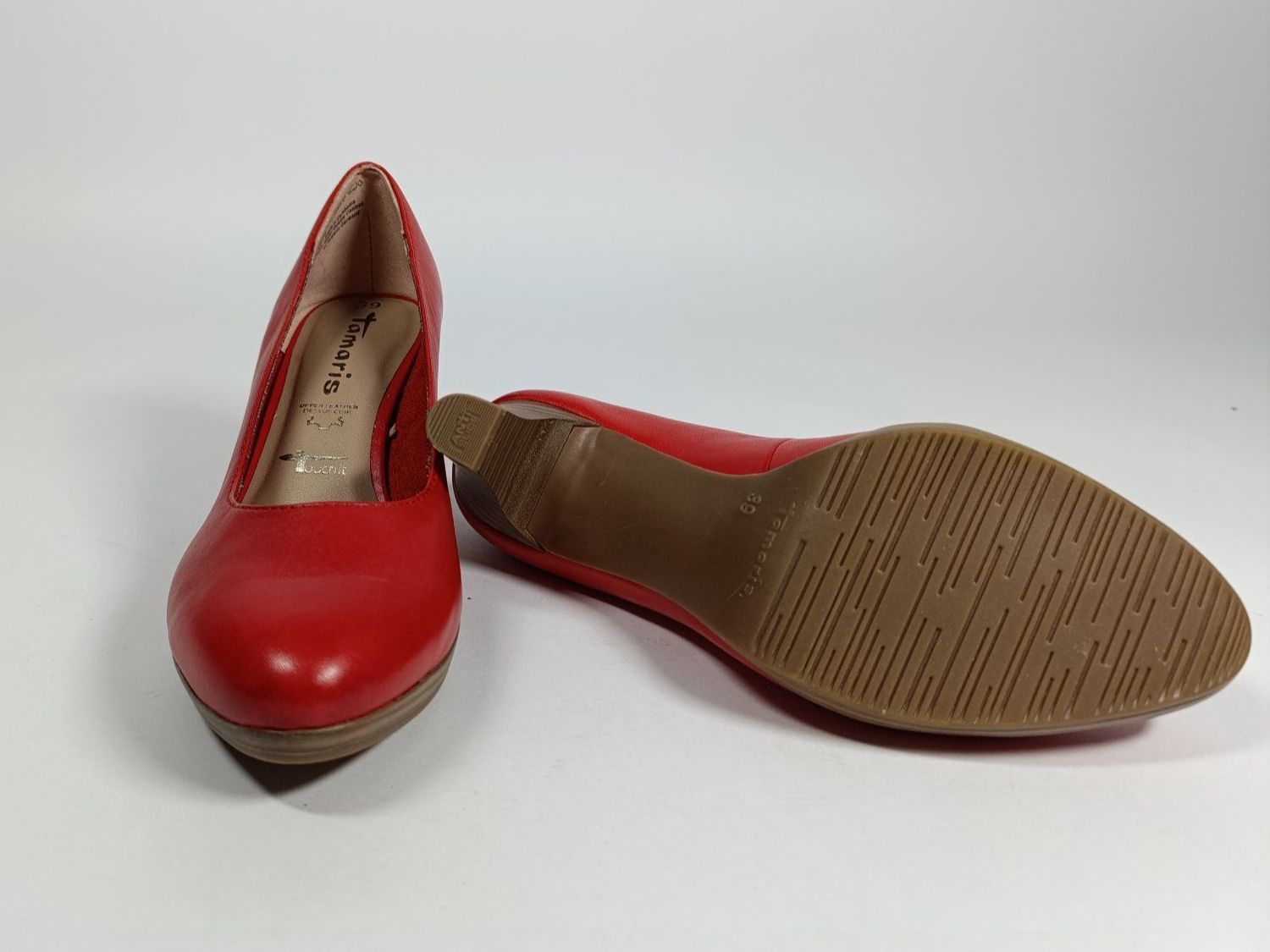 Tamaris Damenschuhe: TAMARIS talons fermés rouge taille 39 – Neu (gemäss Beschreibung) aus Thielle von Plusvalue_Neuchatel 3