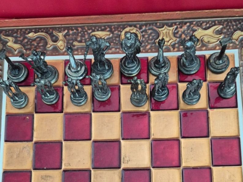 Giochi: Jeu d echecs ancien Grec – Usato da Fully venduto da tameab 2