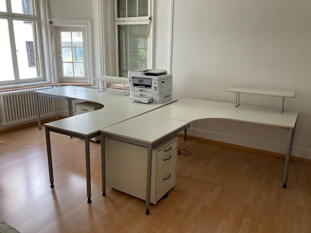 Bureaux: Büroeinrichtung – D'occasion à Hergiswil NW par salescreative 3