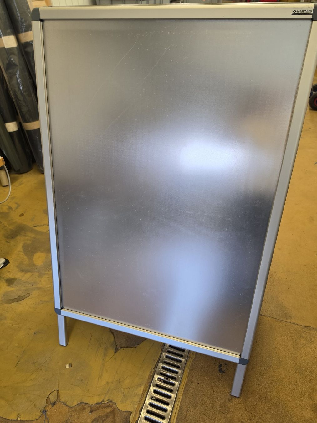 Sonstige Dekorationen & Accessoires: Kundenstopper A0 Plakatgrösse – Gebraucht aus Glattfelden von hbct 1