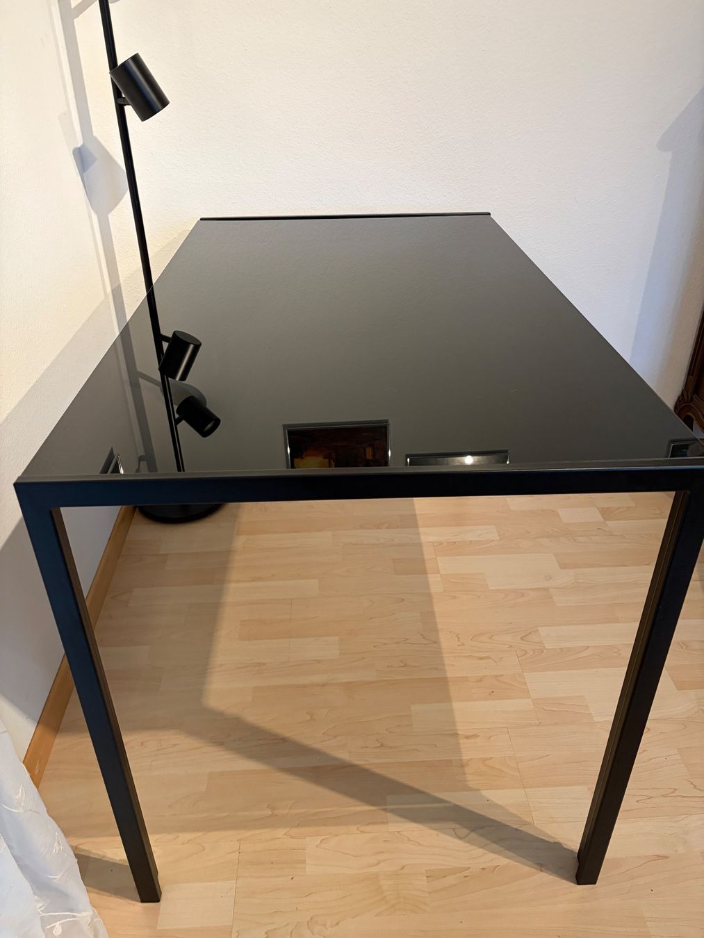 Tische: Schicker schwarzer  Glastisch – Gebraucht aus zürich von sunnyredchilli 3