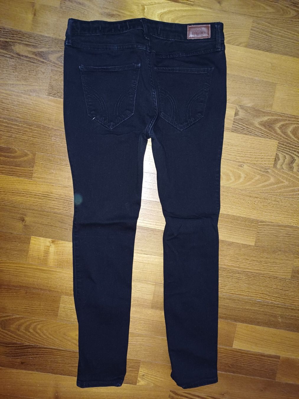 Hollister Jeans: Hollister Jeans – Usato da Winterthur venduto da Smily-_- 1