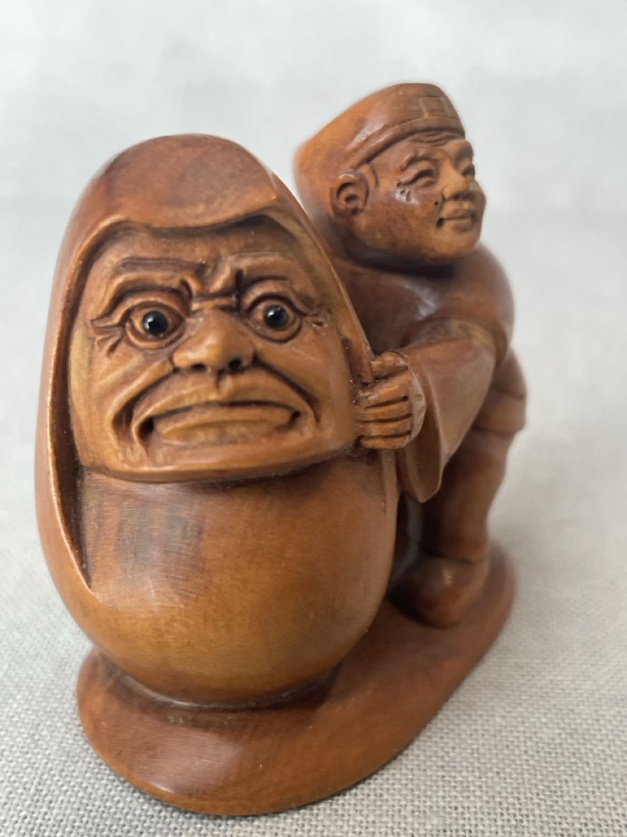 Statuette: Netsuke Holz, Junge mit Daruma signiert – Usato da Embrach venduto da Gauvain1 3
