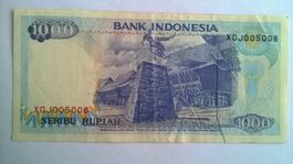 Billet banque Indonésie 1000 Roupies série 1992 TBE