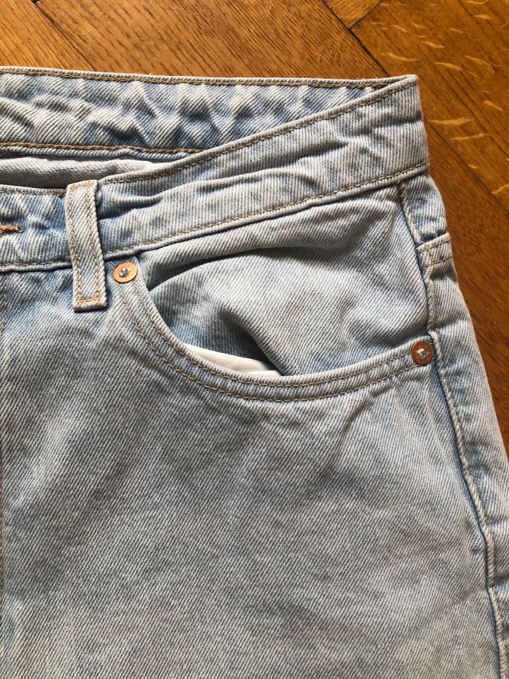 Weekday Jeans: Weekday Jeans, Gr. 31/34, Extra High Straight, hellblau – Usato da Basel venduto da raresbares 2