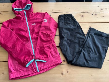 Jack Wolfskin Regenjacke / Jacke & Regenhose 158/164