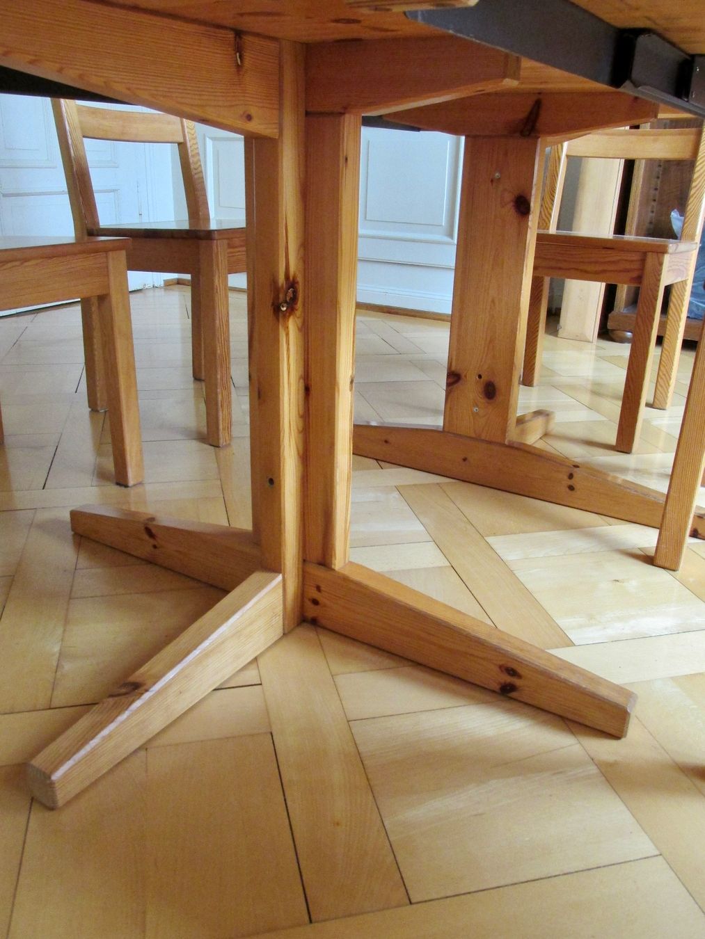 Ikea Tische: Grosser Tisch / Esstisch mit 6 Stühlen – Gebraucht aus Winterthur von mat_q5d5 6