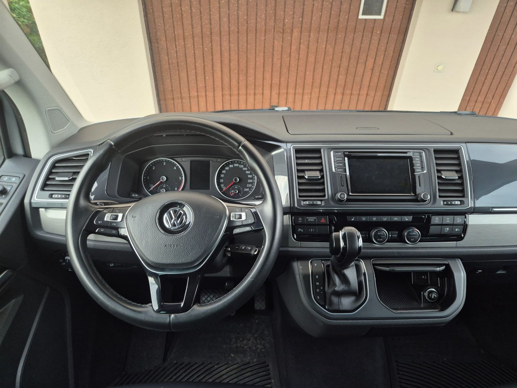 VW Véhicules de camping: VW T6 California Beach – D'occasion à Steinhausen par CyrillS0102 6