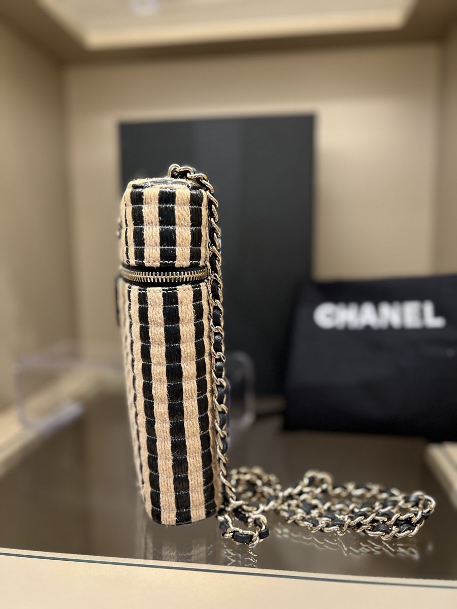 Chanel Borse da donna: Chanel Tasche – Nuovo (secondo la descrizione) da Zürich venduto da christina100 1