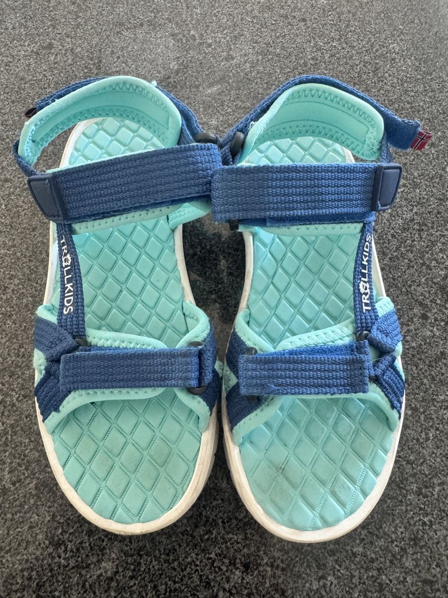 Scarpe per ragazzi: Trekking Sandale 33 – Usato da Schlieren venduto da Fam.Baumi 1
