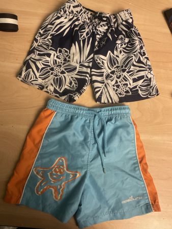 2 Badehose Gr. 116für den Sommer am See/Strand☀️