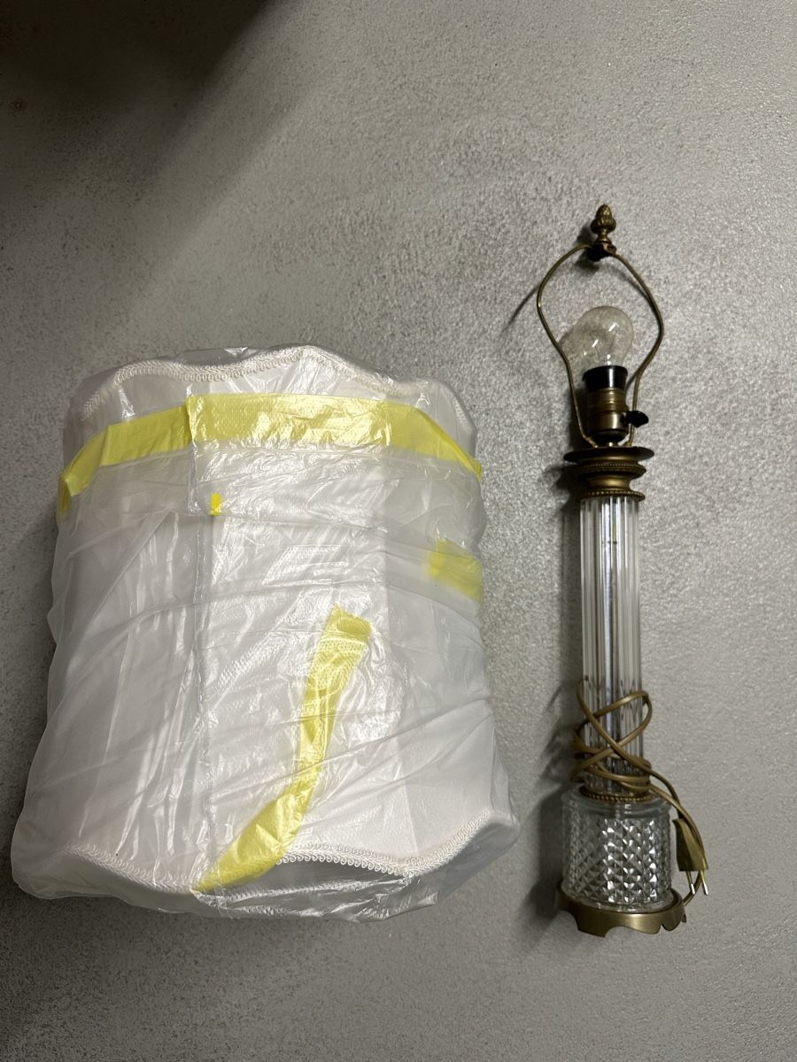 Lampade: Antike Tischlampe mit Glasfuss – Usato da Affoltern am Albis venduto da jonas1009 1