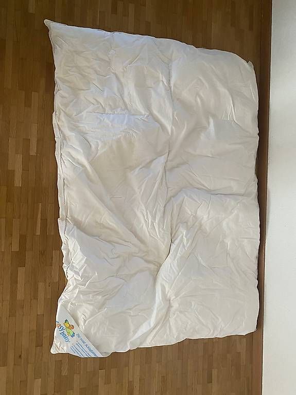 Decken: Daunen Steppdecke Baby 135x100 – Gebraucht aus Horw von sere4