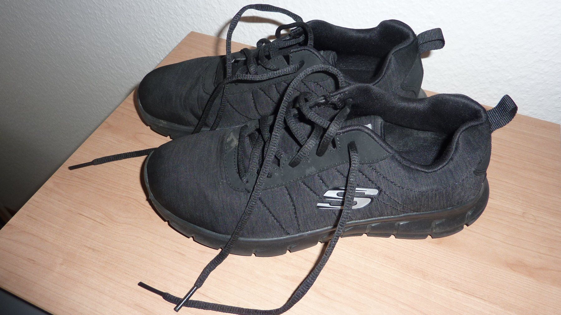 Skechers Scarpe da donna: skechers  grösse 37 damenschuhe – Nuovo (secondo la descrizione) da Füllinsdorf venduto da pmarkus 4