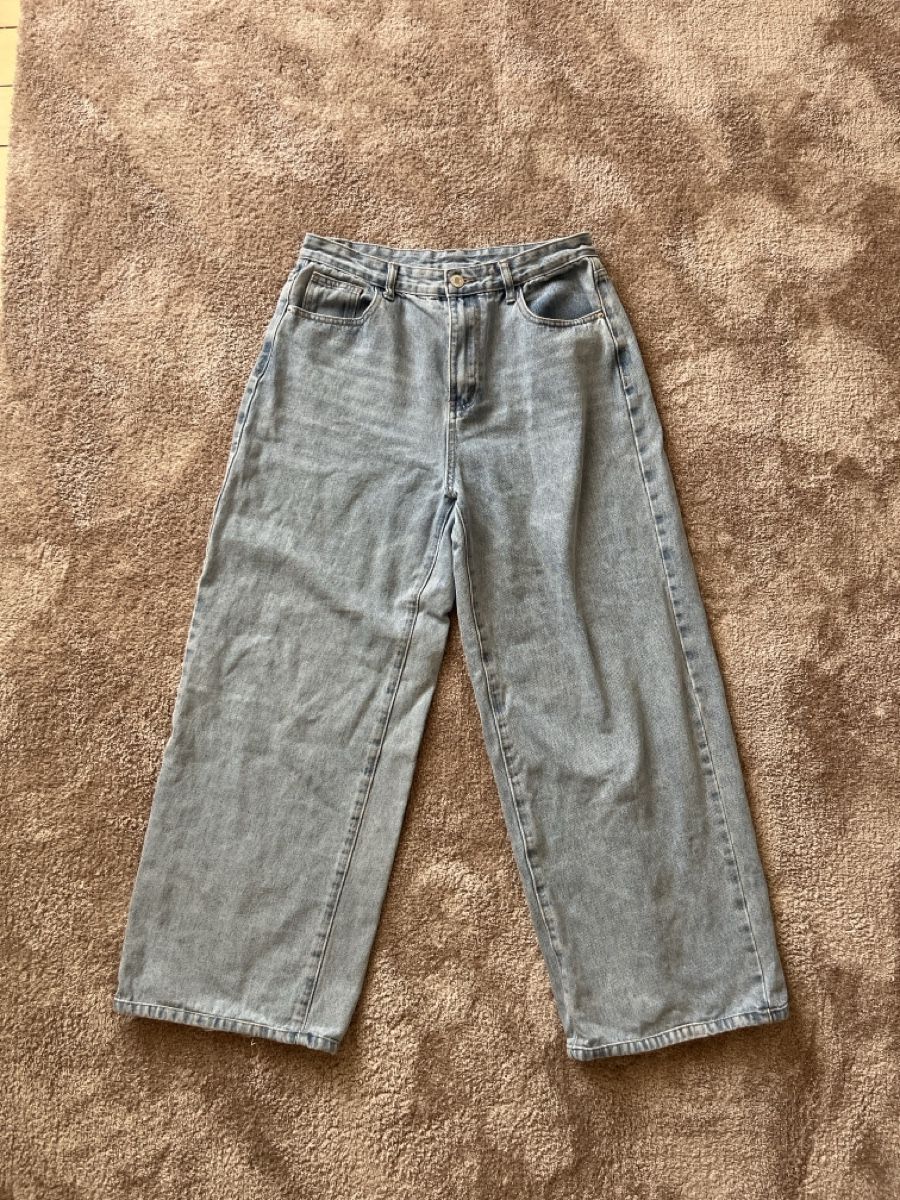 Jeans: Jeans bleu oversized taille L – Nuovo (secondo la descrizione) da Lausanne venduto da mae_dj7r