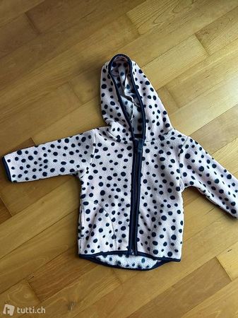 Fleece Jacke in Rosa mit blauen Punkten in Grösse 68