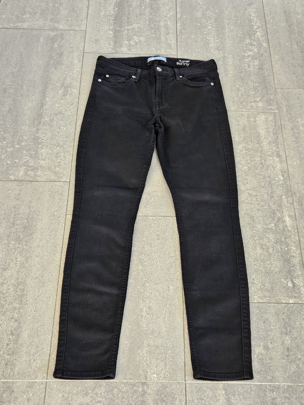 Jeans: Jeans, seven – Gebraucht aus Wiesendangen von Sinhuk