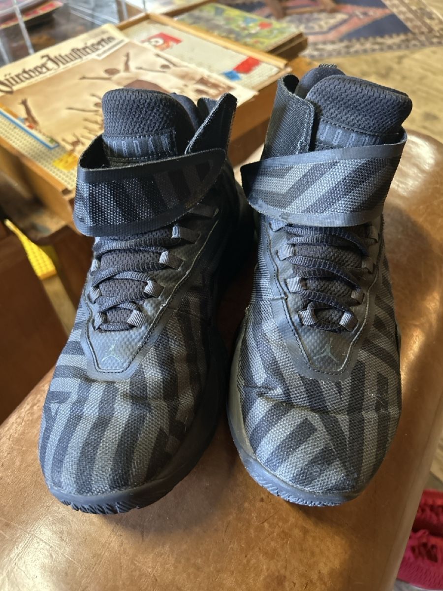 Nike Scarpe da uomo: Nike zoom 44.5 – Usato da Urnäsch venduto da montags-lager 1