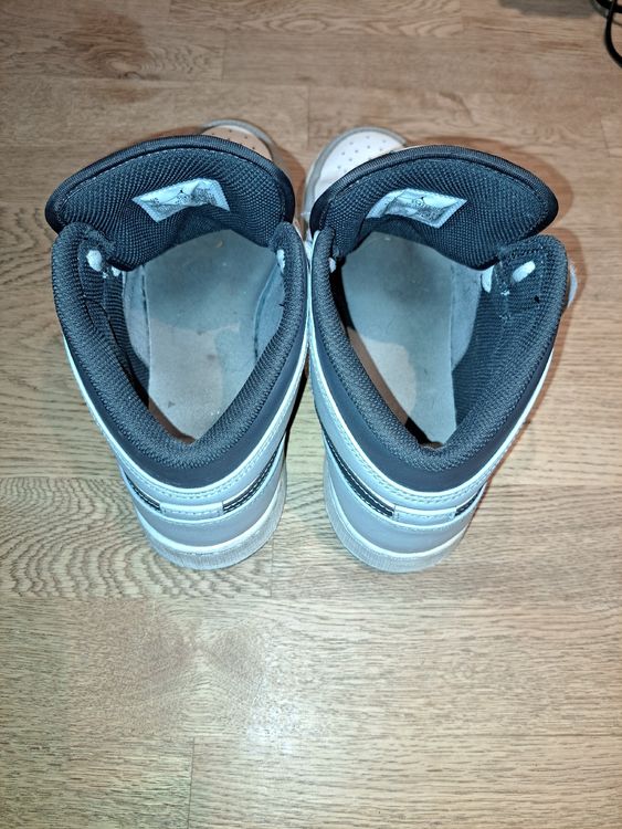 Nike Chaussures hommes: Nike Air Jordan 1 smoke grey – D'occasion à Rüegsauschachen par claudiaZ77 1