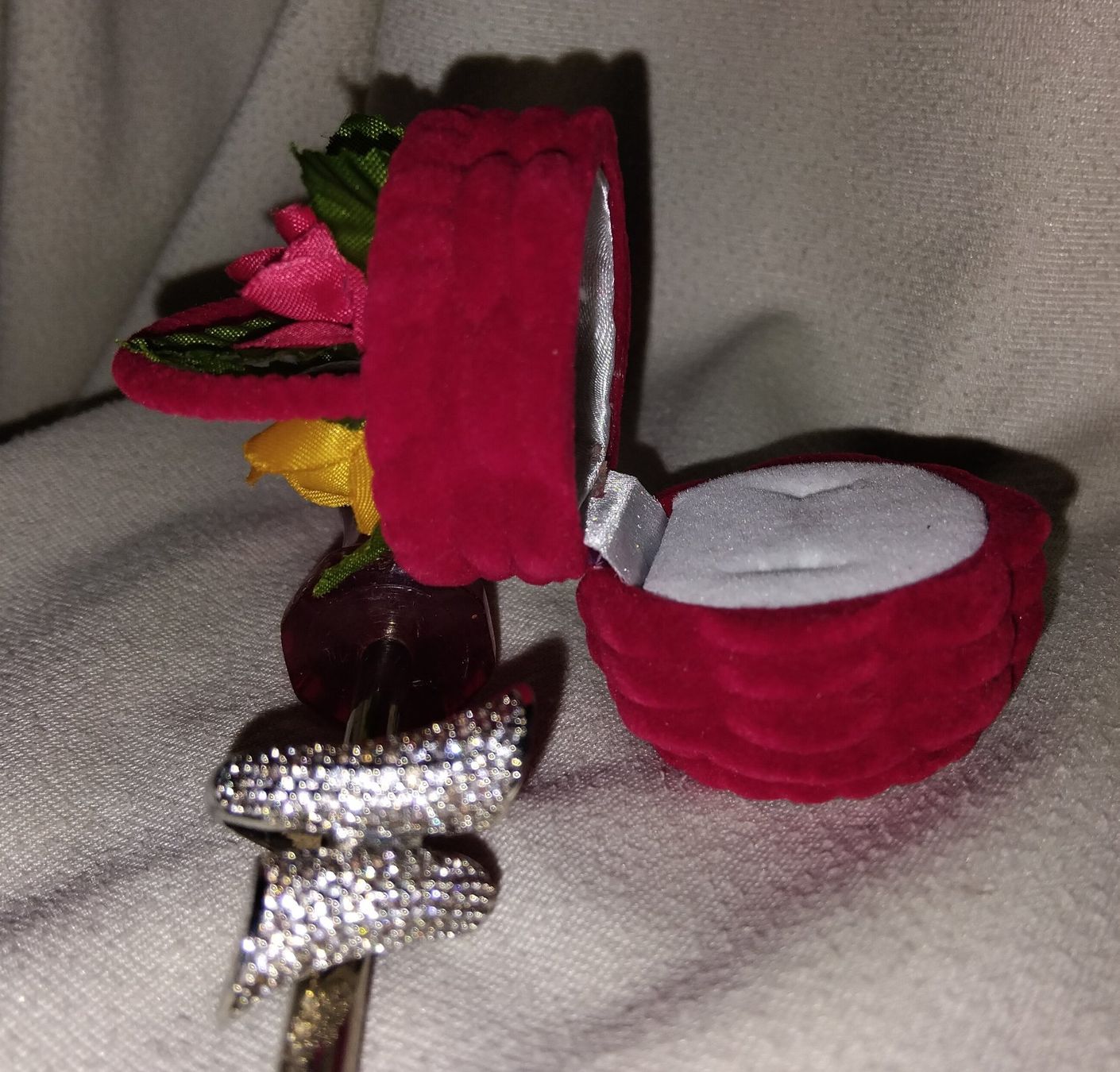 Ringe: Raffinierter Schmuck-Ring – Neu (gemäss Beschreibung) aus Rorschach von kristys 5