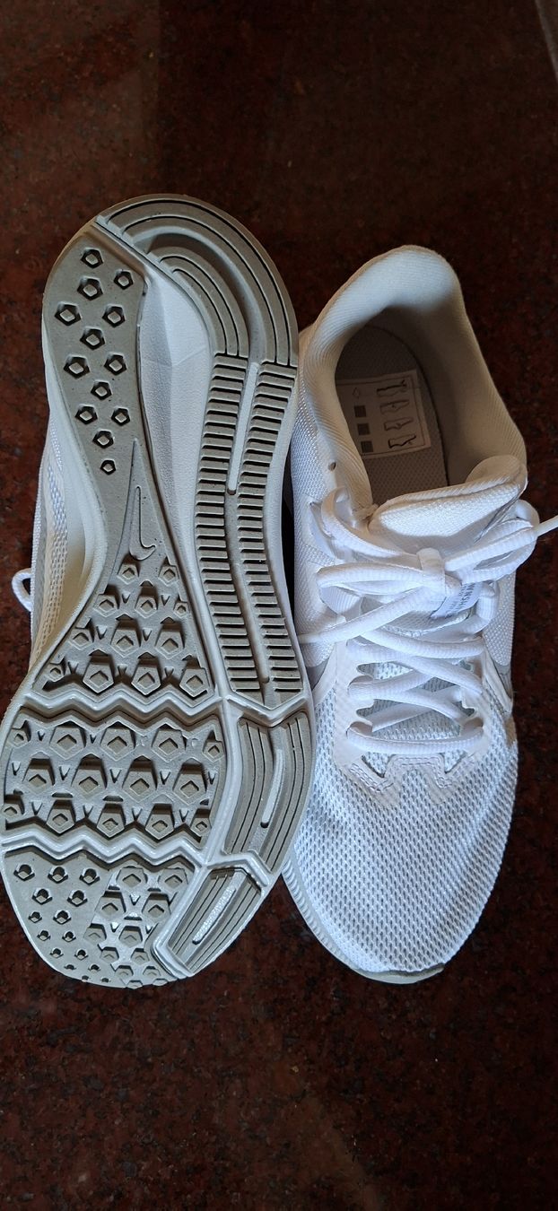 Nike Herrenschuhe: nike running shoes – Gebraucht aus Camignolo von Hakunamat5 3