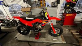 Gebrauchte Ravaglioli Profi Motorrad Hebebühne / Lift - 380V