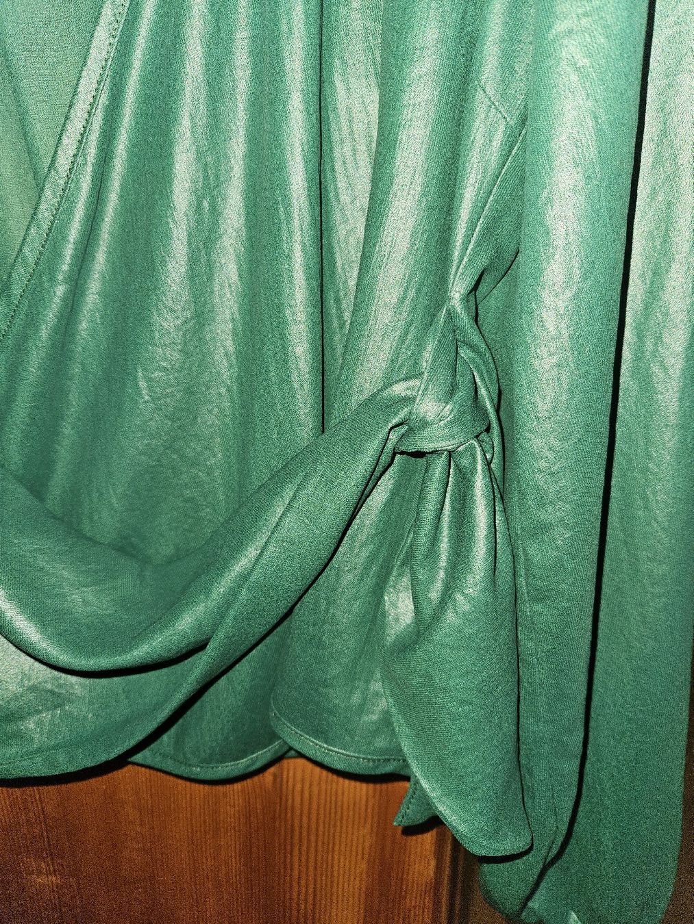 Camicette: grün , schimmernde Wickelbluse – Usato da Hüttlingen venduto da Thurgi85 4
